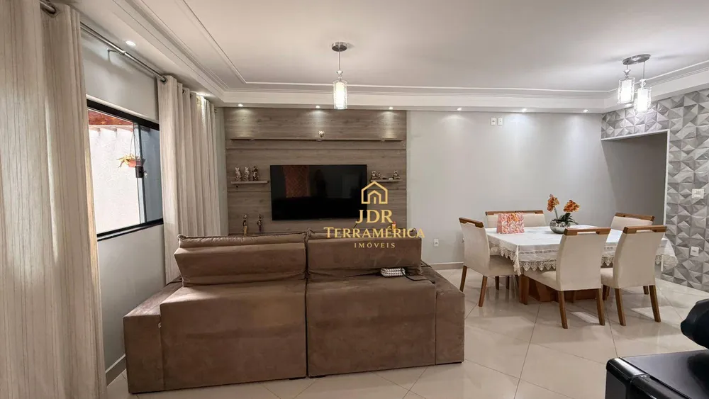 Casa, 3 quartos, 129 m² - Foto 1
