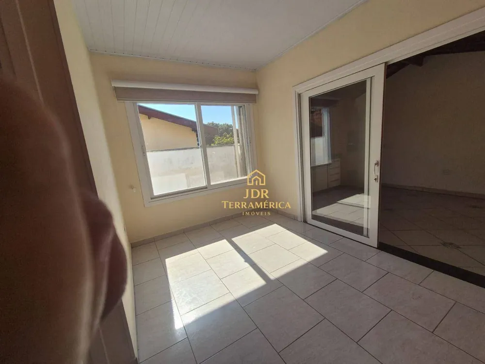 Casa, 4 quartos, 150 m² - Foto 1