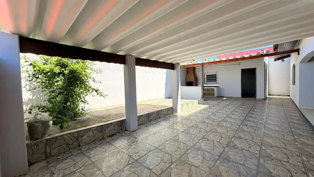 Casa, 3 quartos, 280 m² - Foto 1