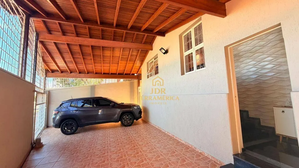 Casa, 3 quartos, 195 m² - Foto 1
