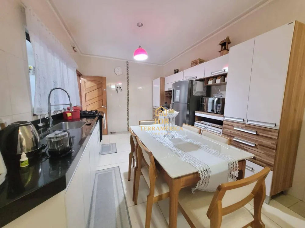 Sobrado, 4 quartos, 242 m² - Foto 8