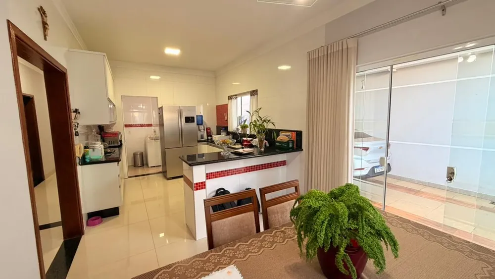 Casa, 3 quartos, 243 m² - Foto 15
