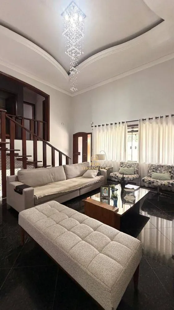 Casa, 3 quartos, 430 m² - Foto 1