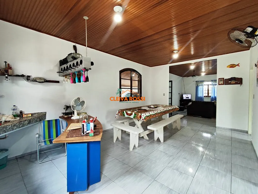Casa, 6 quartos, 180 m² - Foto 2