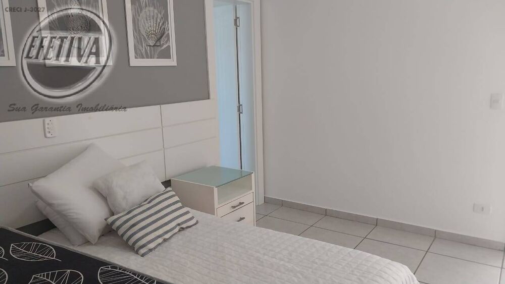 Casa à venda com 3 quartos, 230m² - Foto 3