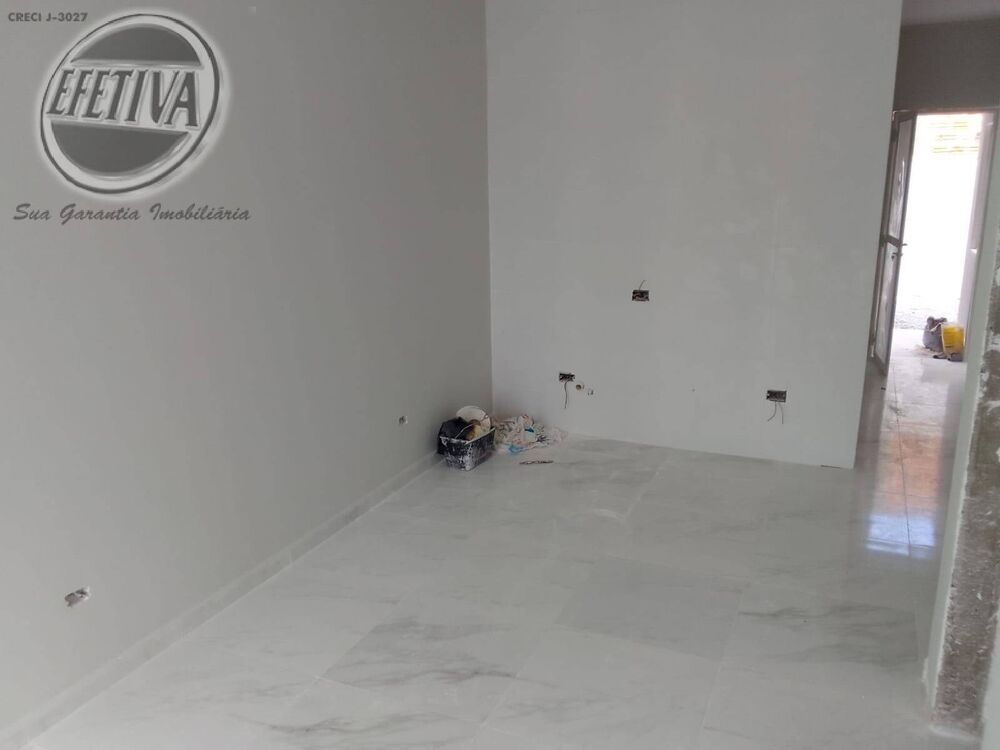Casa à venda com 3 quartos, 55m² - Foto 2