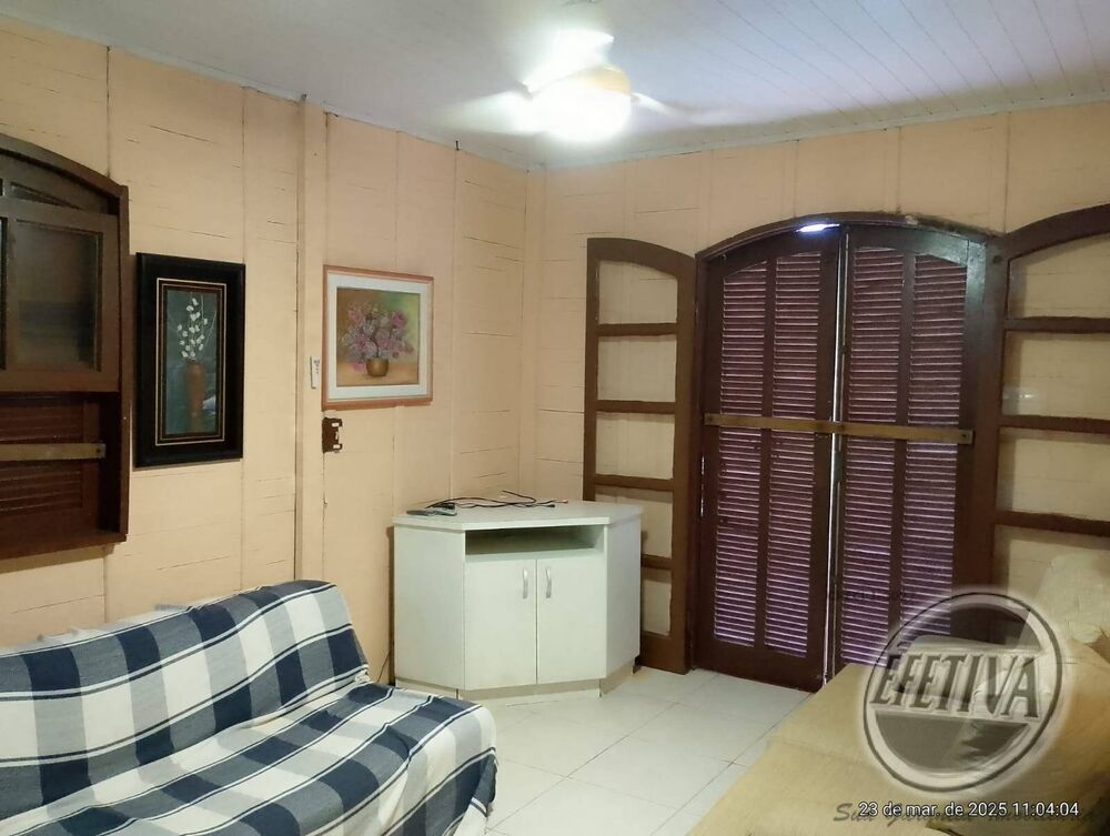 Casa à venda com 6 quartos, 280m² - Foto 1
