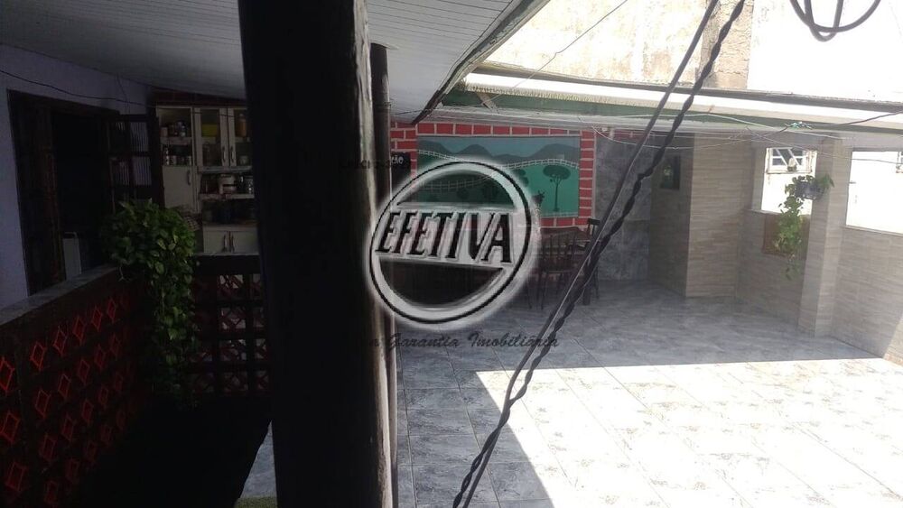 Casa à venda com 3 quartos, 370m² - Foto 1