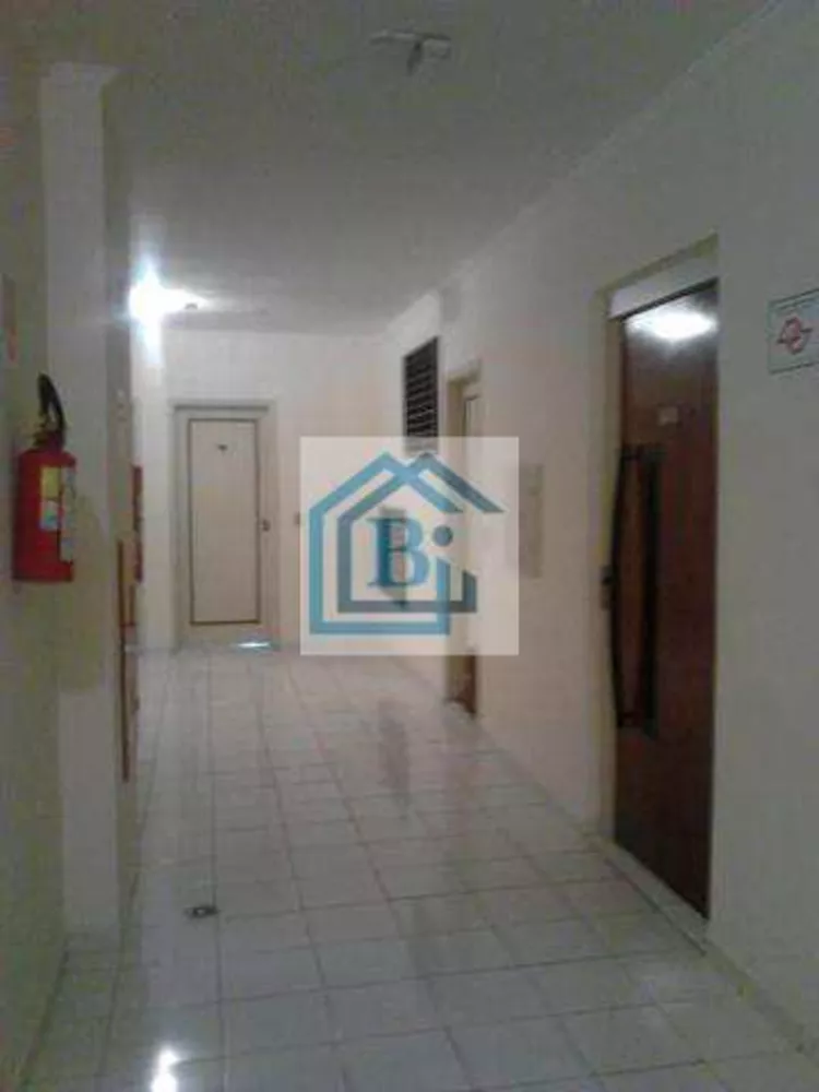 Apartamento para alugar com 1 quarto, 57m² - Foto 4