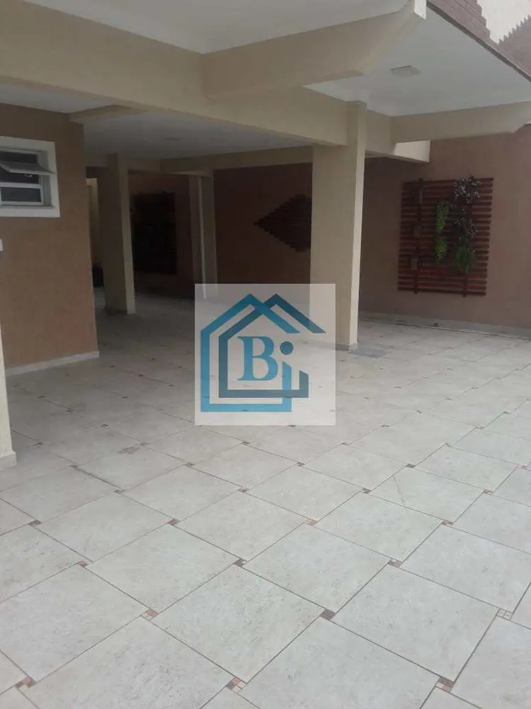 Sobrado, 3 quartos, 6857 m² - Foto 2