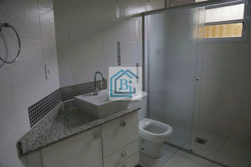 Casa à venda com 3 quartos, 220m² - Foto 13