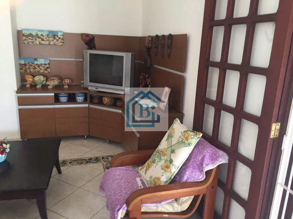 Casa à venda com 3 quartos, 156m² - Foto 4