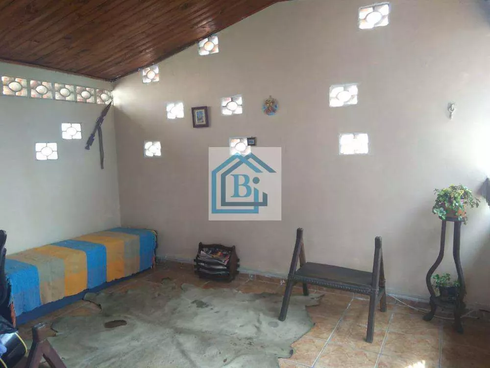 Casa à venda com 4 quartos, 300m² - Foto 5