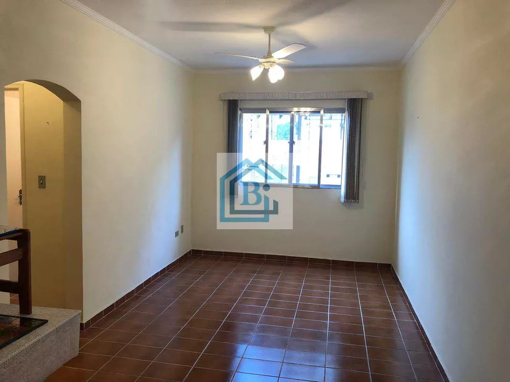 Apartamento à venda com 2 quartos, 71m² - Foto 1