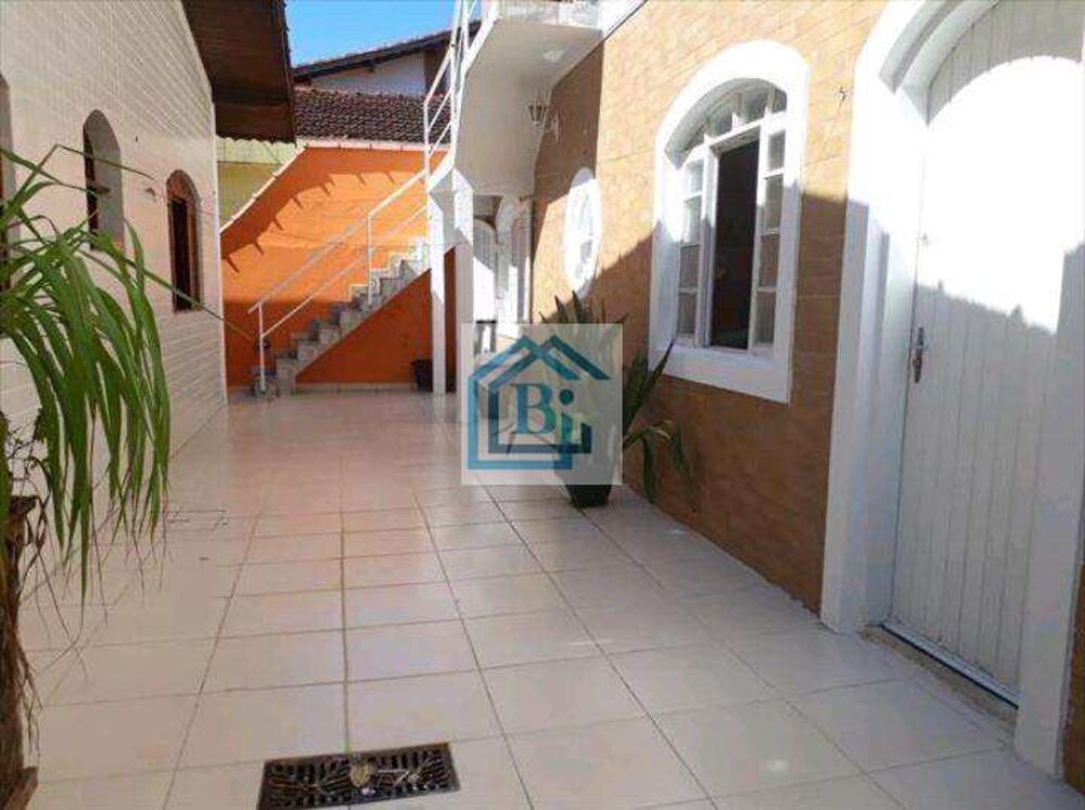 Casa, 5 quartos, 270 m² - Foto 1