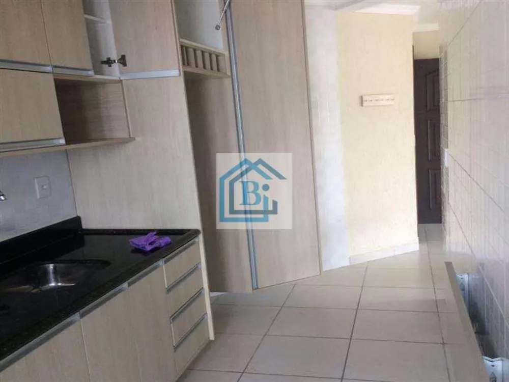 Apartamento à venda com 2 quartos, 67m² - Foto 2