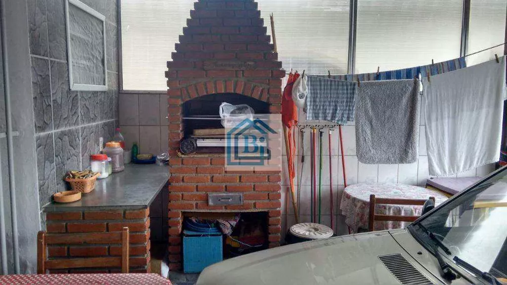 Casa à venda com 4 quartos, 200m² - Foto 12