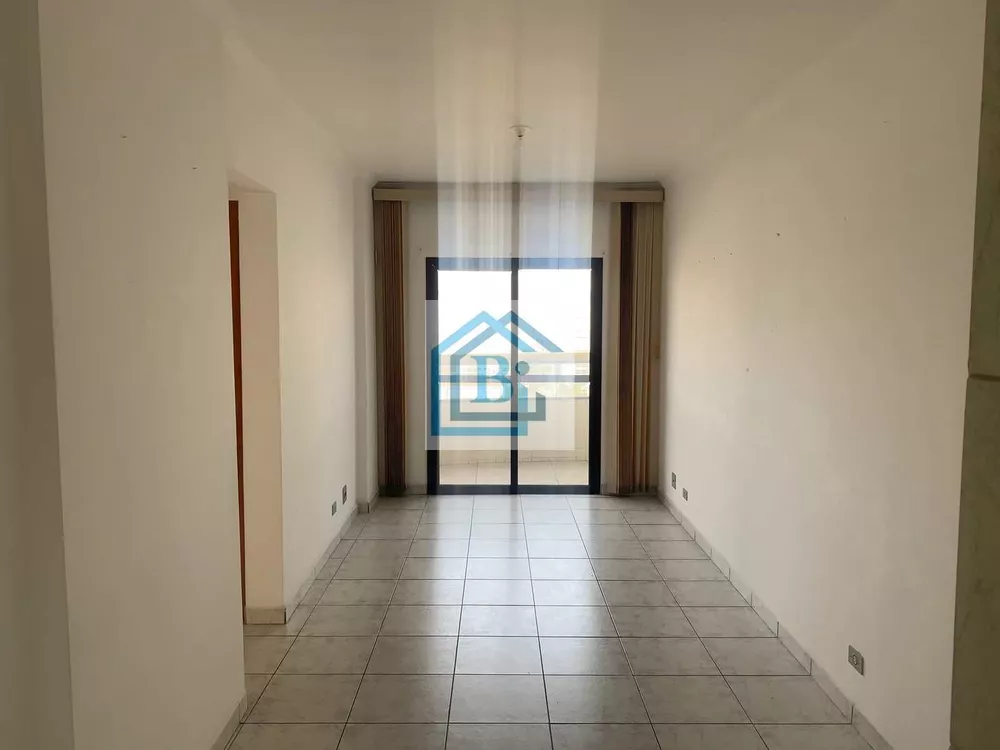 Apartamento à venda com 2 quartos, 68m² - Foto 2