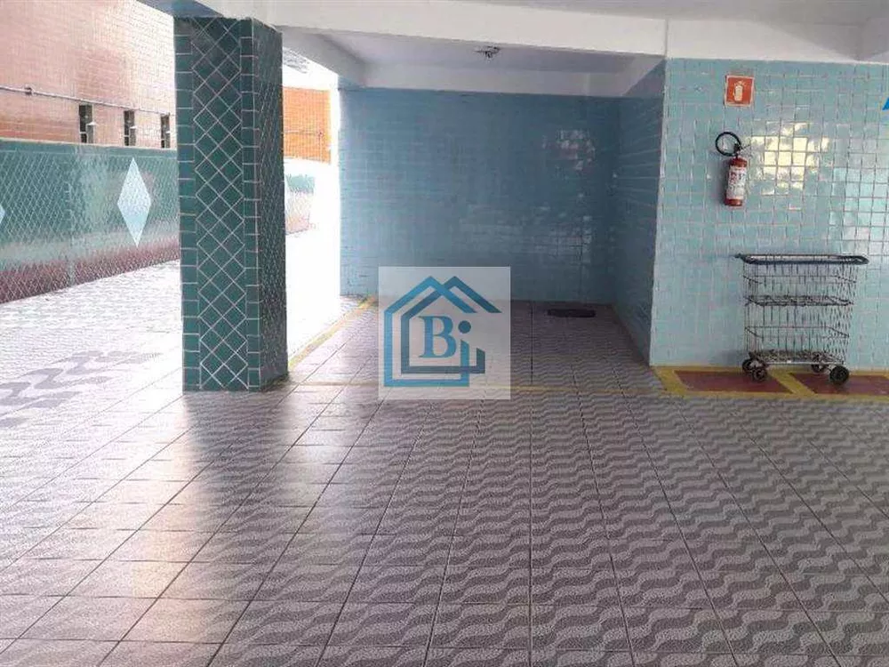 Apartamento à venda com 2 quartos, 67m² - Foto 2