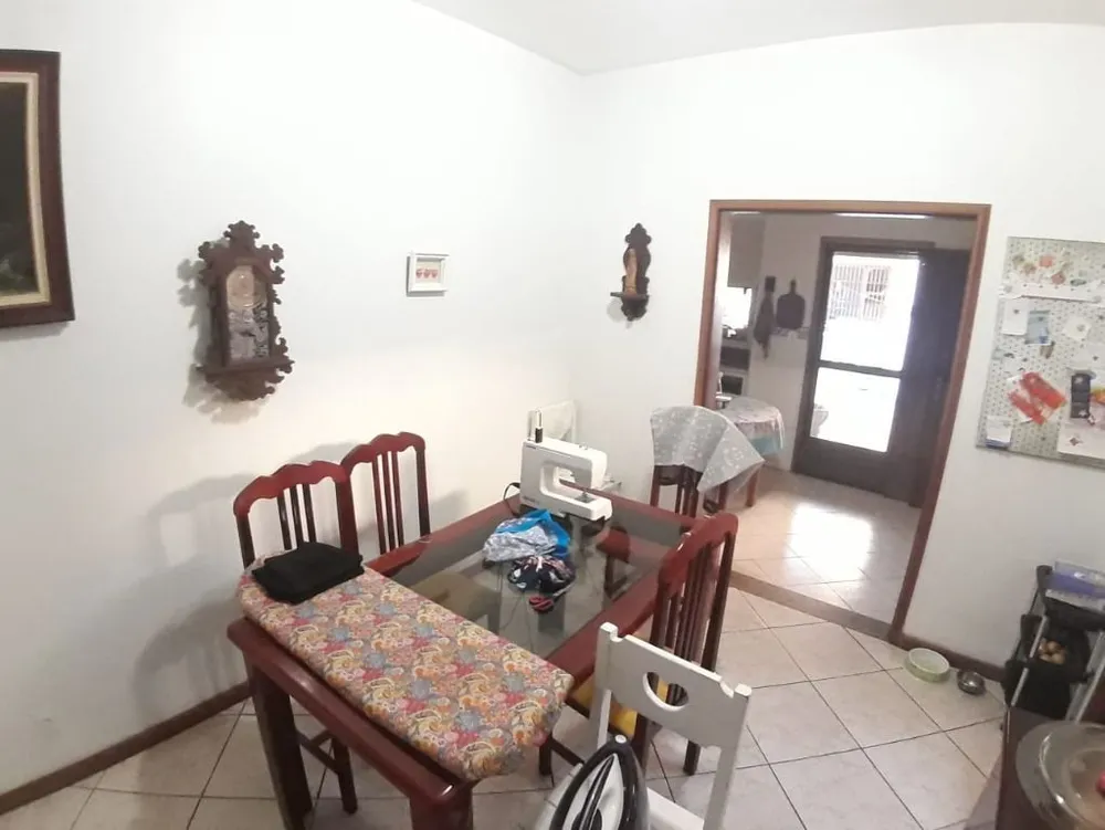 Casa, 4 quartos, 244 m² - Foto 2