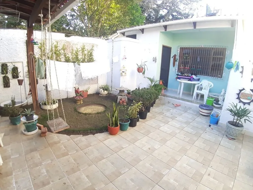 Casa, 4 quartos, 244 m² - Foto 1