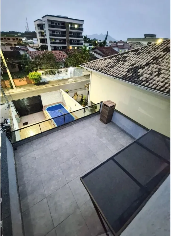 Casa, 3 quartos, 250 m² - Foto 1