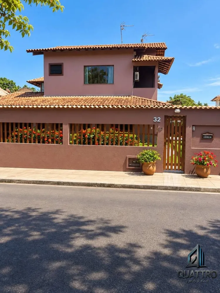 Casa, 3 quartos, 211 m² - Foto 2
