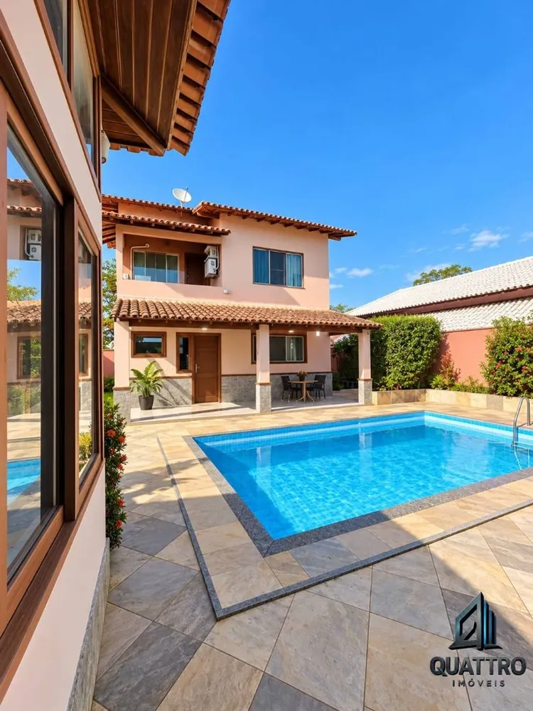 Casa, 3 quartos, 211 m² - Foto 1