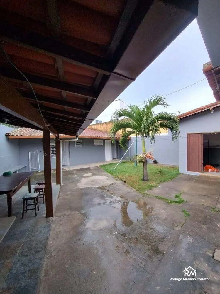 Casa, 4 quartos, 290 m² - Foto 1
