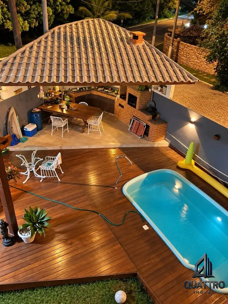 Casa, 4 quartos, 250 m² - Foto 1
