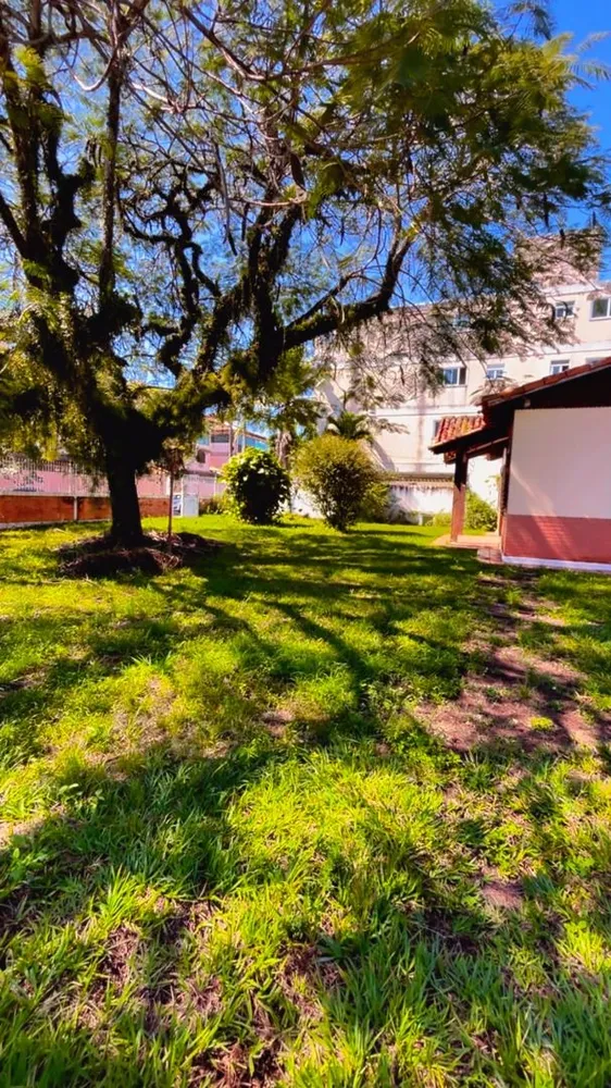 Casa, 5 quartos, 190 m² - Foto 1