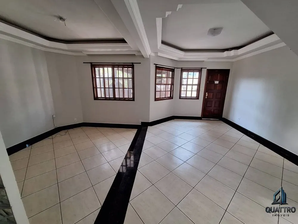 Casa, 5 quartos, 180 m² - Foto 3