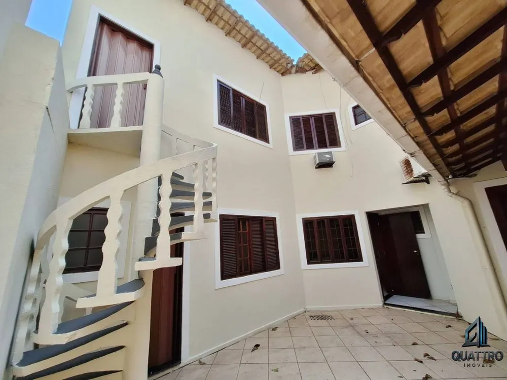 Casa, 5 quartos, 180 m² - Foto 1