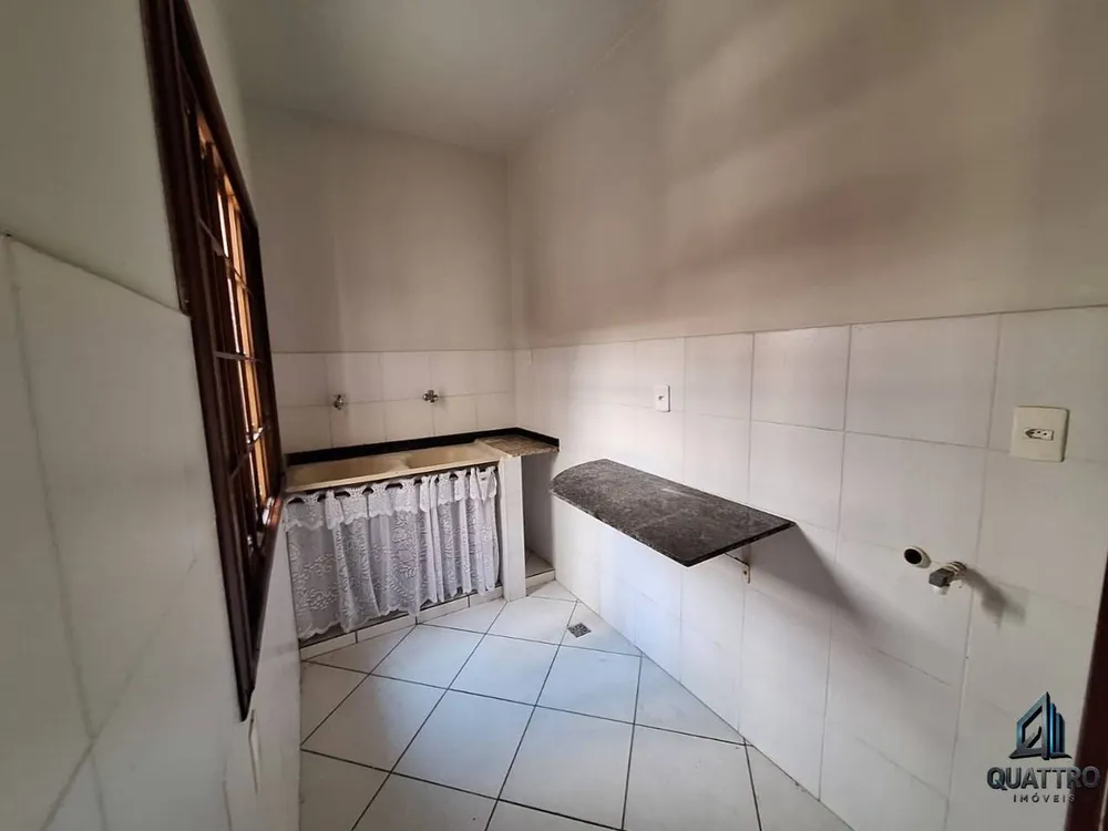Casa, 5 quartos, 180 m² - Foto 2