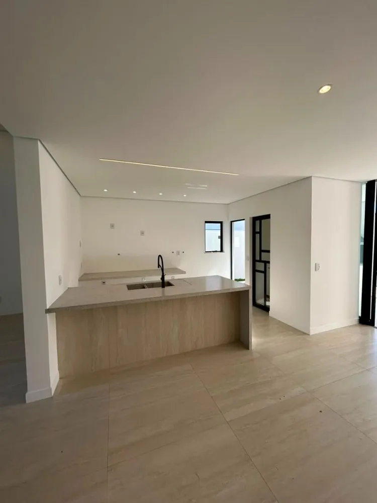 Casa, 3 quartos, 200 m² - Foto 13