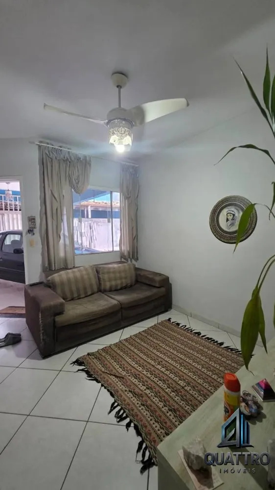 Casa, 3 quartos, 69 m² - Foto 2