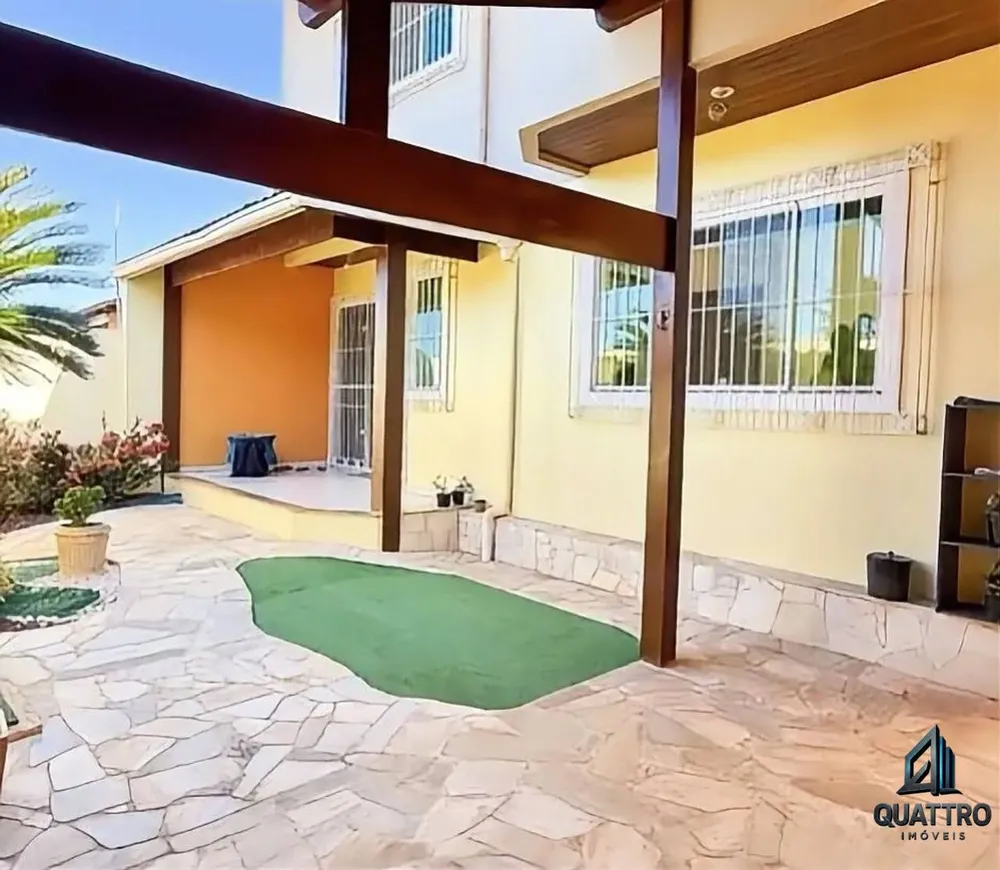 Casa, 3 quartos, 251 m² - Foto 1