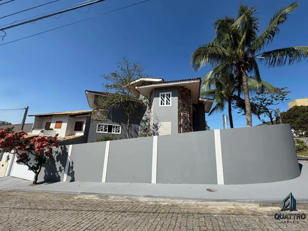 Casa, 4 quartos, 220 m² - Foto 4