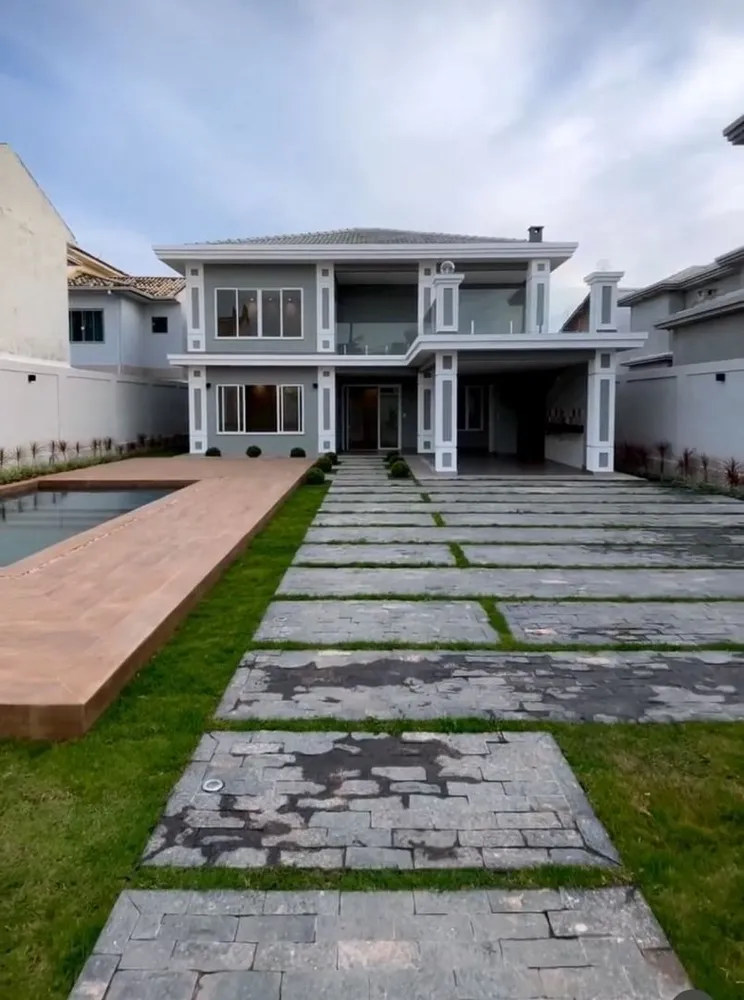 Casa, 4 quartos, 237 m² - Foto 1