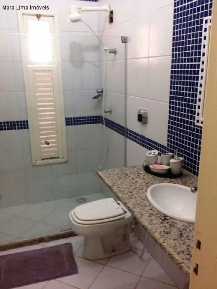 Casa à venda com 3 quartos, 240m² - Foto 4