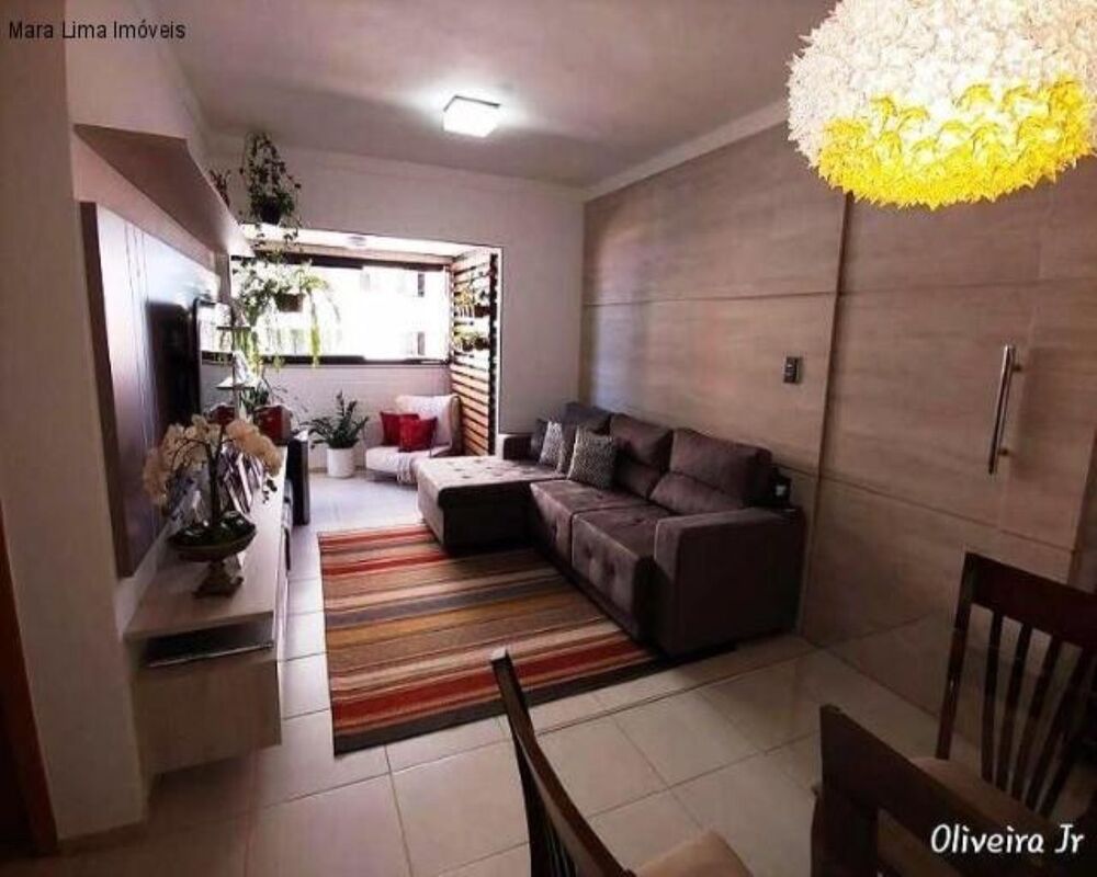 Apartamento à venda com 2 quartos, 72m² - Foto 2