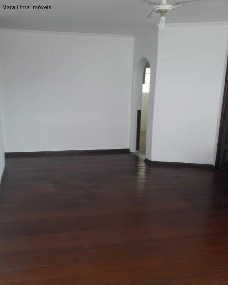 Apartamento à venda com 2 quartos, 60m² - Foto 7
