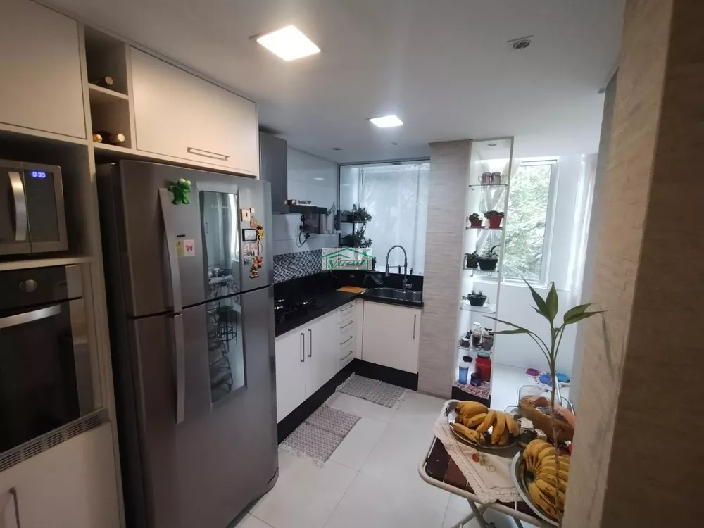 Apartamento à venda com 3 quartos, 141m² - Foto 8