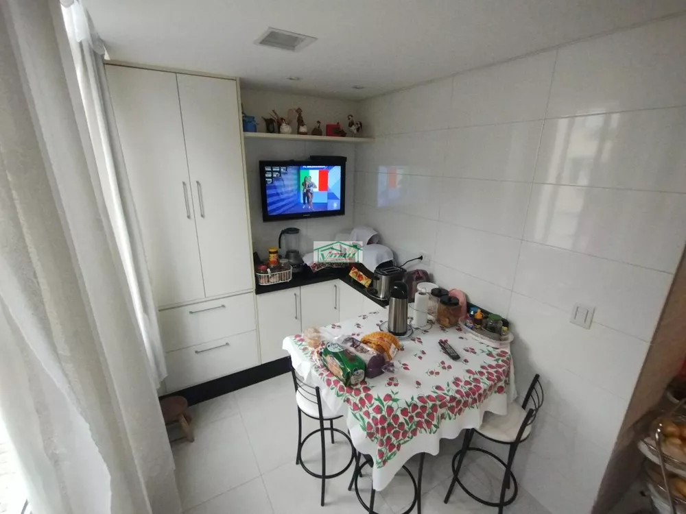 Apartamento à venda com 3 quartos, 141m² - Foto 11