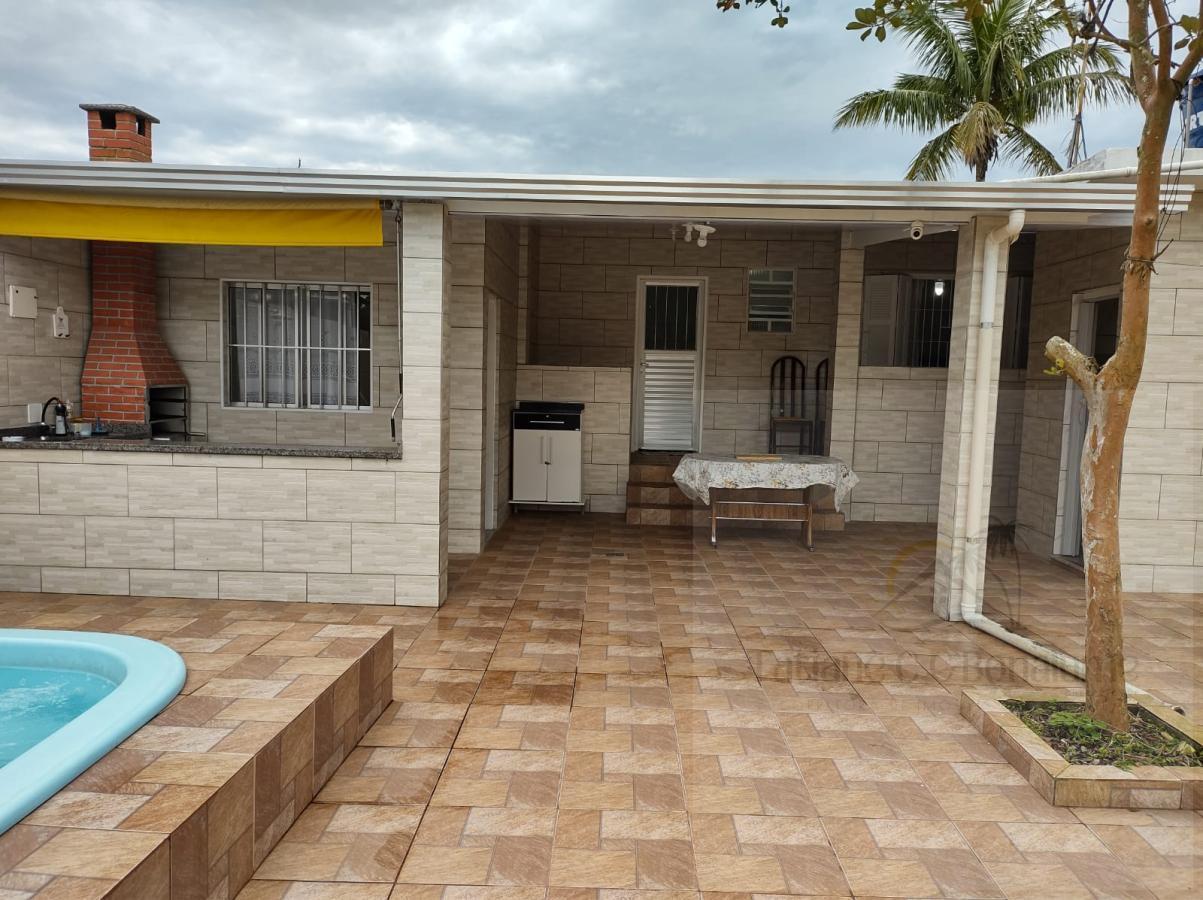 Casa à venda com 2 quartos, 70m² - Foto 4