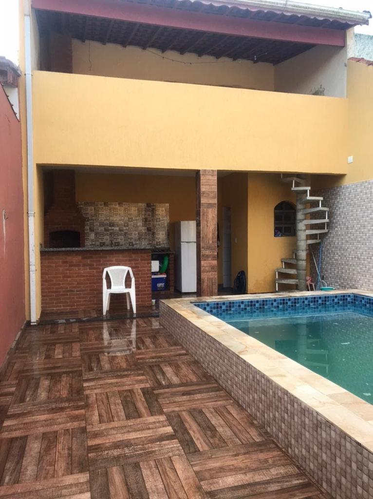 Casa à venda com 2 quartos, 60m² - Foto 1