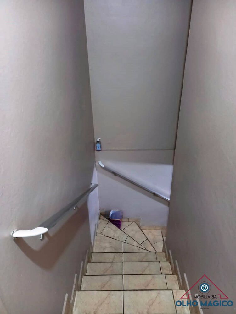 Sobrado à venda com 4 quartos, 160m² - Foto 2