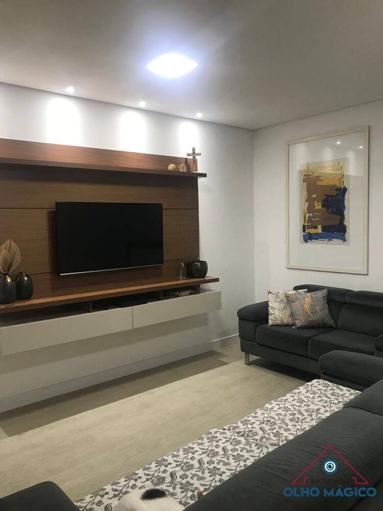 Sobrado à venda com 3 quartos, 200m² - Foto 1