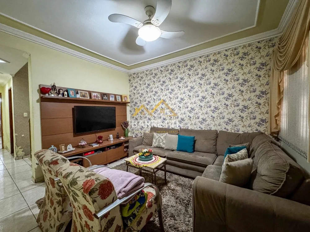 Casa, 3 quartos, 200 m² - Foto 1