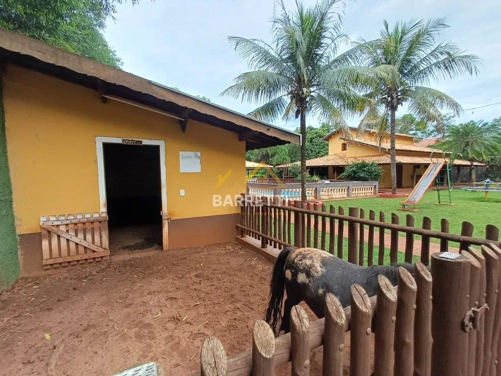 Chácara, 3 quartos, 2880 m² - Foto 6
